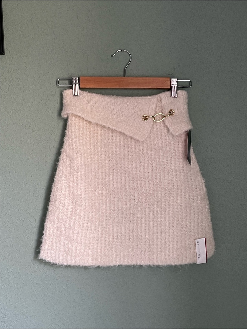 New Ribbed Knit Boucle Foldover A Line Mini Skirt Gold Chain Detail XS Cream